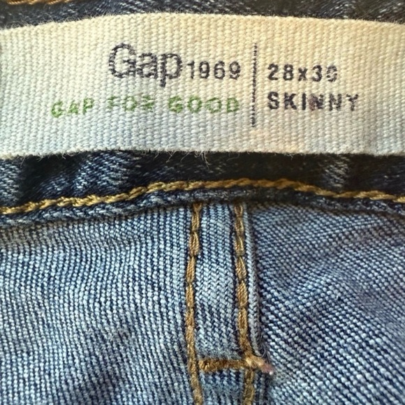 ✨👖 GAP 1969 Women’s Mid-Rise Skinny Jeans Size 28 ✨ - Picture 6 of 12